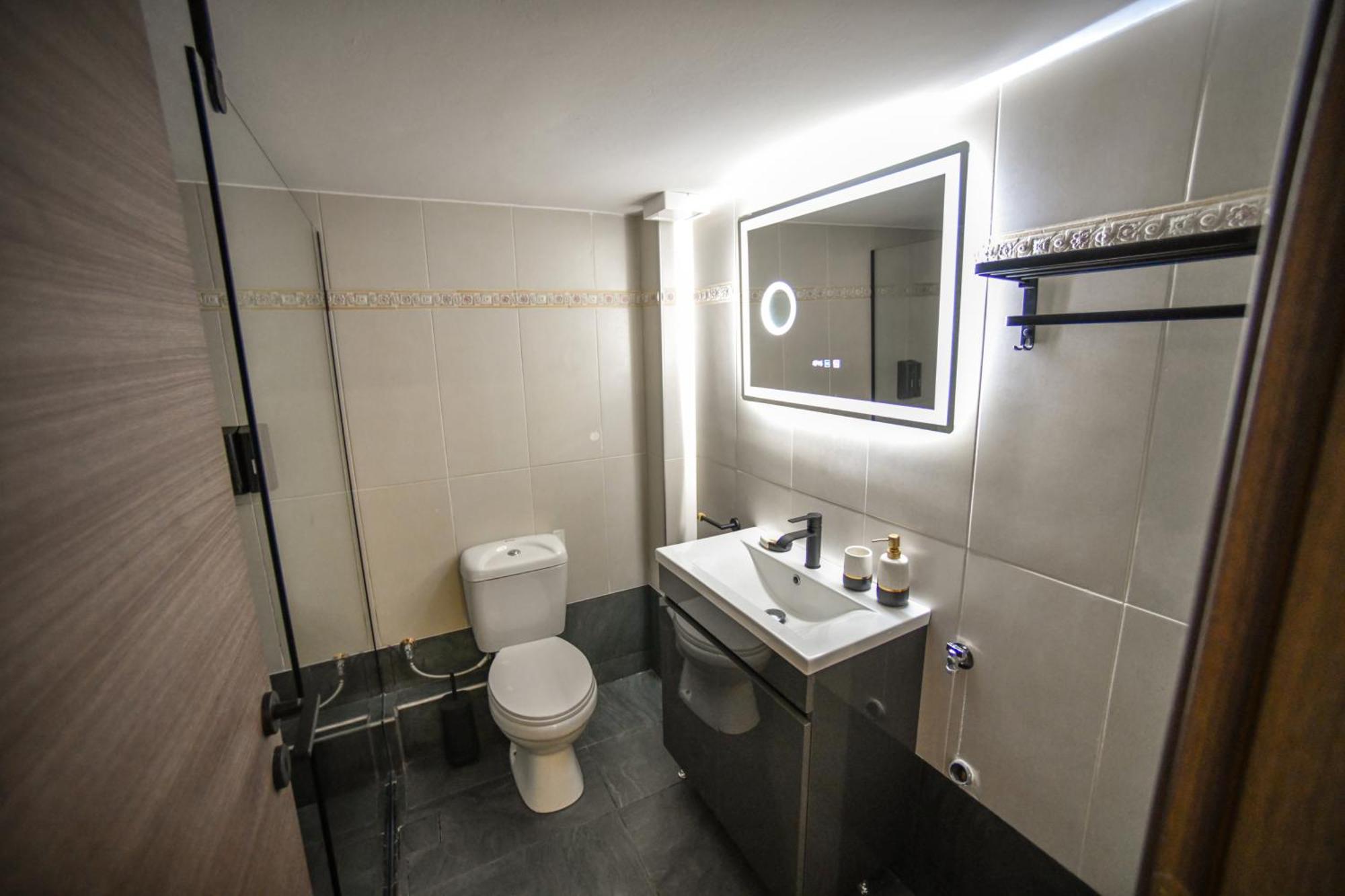 Modern Apartment By Athens' Center المظهر الخارجي الصورة